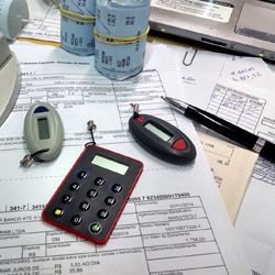 accounting tools on messy desk 